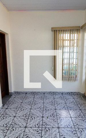 Casa à venda com 150m², 5 quartos e 2 vagas Casa à venda com 150m², 5 quartos e 2 vagasÁrea externa