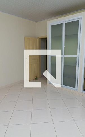 Casa à venda com 150m², 5 quartos e 2 vagas Casa à venda com 150m², 5 quartos e 2 vagasQuarto 1