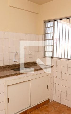 Casa à venda com 150m², 5 quartos e 2 vagas Casa à venda com 150m², 5 quartos e 2 vagasCozinha