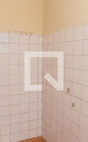 Casa à venda com 150m², 5 quartos e 2 vagas Casa à venda com 150m², 5 quartos e 2 vagasBanheiro 1