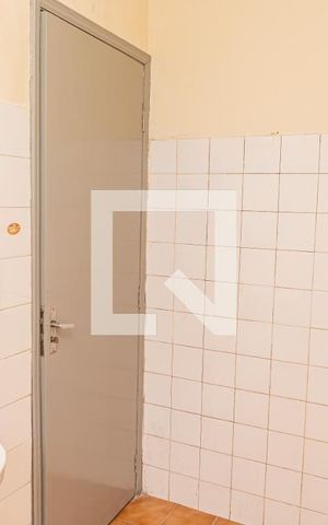 Casa à venda com 150m², 5 quartos e 2 vagas Casa à venda com 150m², 5 quartos e 2 vagasBanheiro 1