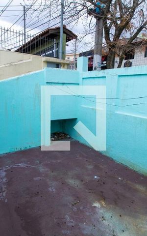 Casa à venda com 100m², 2 quartos e 1 vaga Casa à venda com 100m², 2 quartos e 1 vagaÁrea externa