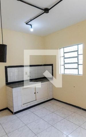 Casa à venda com 100m², 2 quartos e 1 vaga Casa à venda com 100m², 2 quartos e 1 vagaCozinha