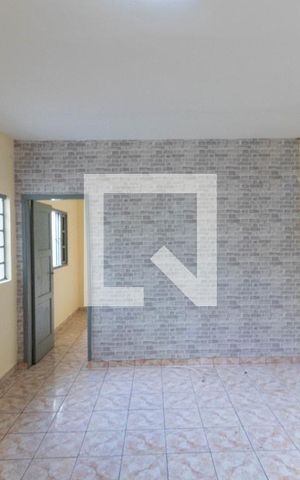 Casa à venda com 100m², 2 quartos e 1 vaga Casa à venda com 100m², 2 quartos e 1 vagaSala