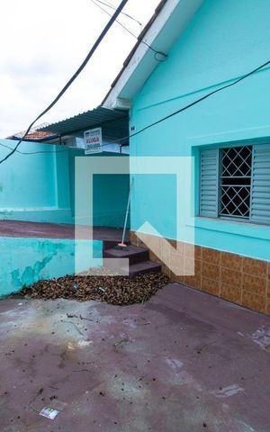 Casa à venda com 100m², 2 quartos e 1 vaga Casa à venda com 100m², 2 quartos e 1 vagaÁrea externa