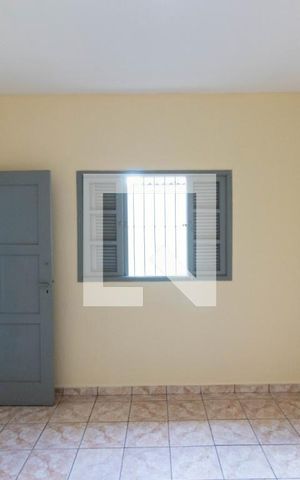 Casa à venda com 100m², 2 quartos e 1 vaga Casa à venda com 100m², 2 quartos e 1 vagaQuarto 1