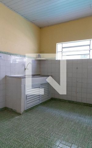 Casa à venda com 100m², 2 quartos e 1 vaga Casa à venda com 100m², 2 quartos e 1 vagaCozinha