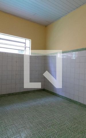 Casa à venda com 100m², 2 quartos e 1 vaga Casa à venda com 100m², 2 quartos e 1 vagaCozinha