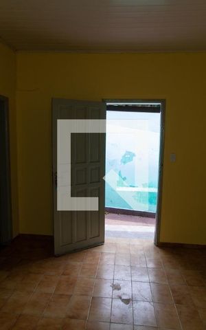 Casa à venda com 100m², 2 quartos e 1 vaga Casa à venda com 100m², 2 quartos e 1 vagaSala