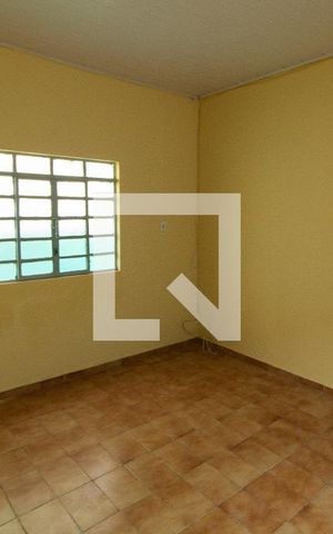 Casa à venda com 100m², 2 quartos e 1 vaga Casa à venda com 100m², 2 quartos e 1 vagaSala