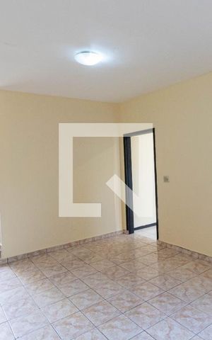 Casa à venda com 100m², 2 quartos e 1 vaga Casa à venda com 100m², 2 quartos e 1 vagaSala