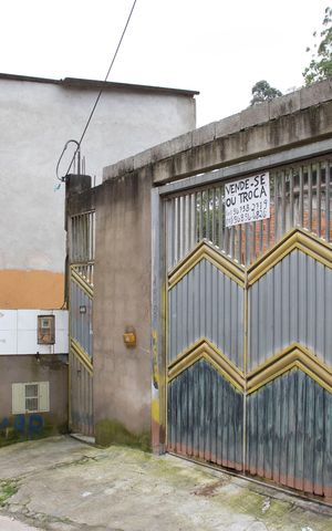 Casa à venda com 50m², 2 quartos e 3 vagasGaragem