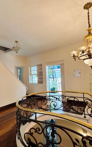 Casa para alugar com 380m², 4 quartos e 2 vagas