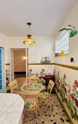 Casa para alugar com 380m², 4 quartos e 2 vagas