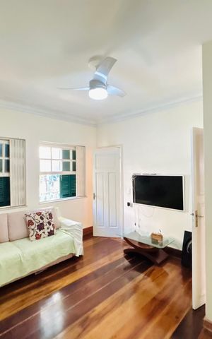 Casa para alugar com 380m², 4 quartos e 2 vagas
