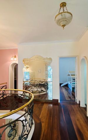 Casa para alugar com 380m², 4 quartos e 2 vagas