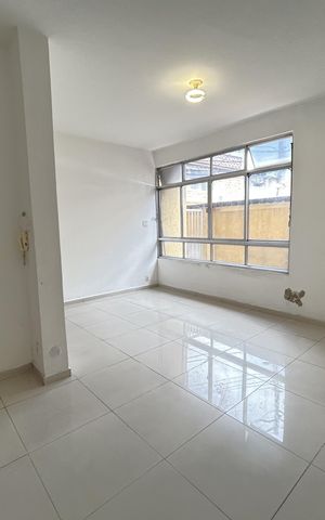 Casa à venda com 260m², 3 quartos e 3 vagasSala