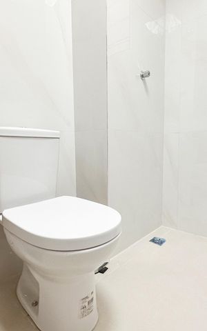 Apartamento à venda com 45m², 2 quartos e 1 vaga Apartamento à venda com 45m², 2 quartos e 1 vagaBanheiro Social