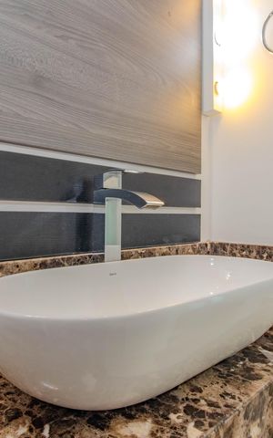 Apartamento para alugar com 149m², 2 quartos e 2 vagas Apartamento para alugar com 149m², 2 quartos e 2 vagasBanheiro da Suíte 2