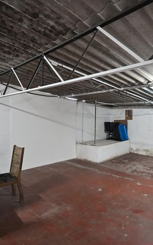 Casa à venda com 125m², 5 quartos e 2 vagasSala/Quarto da Casa 3