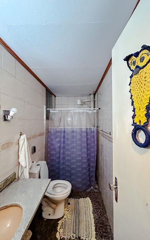 Casa à venda com 270m², 5 quartos e sem vagaBanheiro