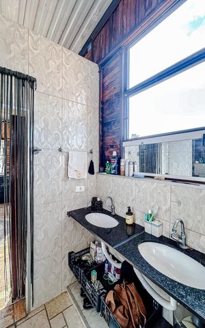 Casa à venda com 270m², 5 quartos e sem vagaBanheiro