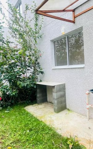 Casa de condomínio para alugar com 50m², 2 quartos e 2 vagas Casa de condomínio para alugar com 50m², 2 quartos e 2 vagasÁrea de Serviço