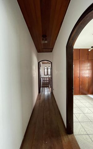 Casa para alugar com 160m², 2 quartos e 1 vaga Casa para alugar com 160m², 2 quartos e 1 vagaCorredor