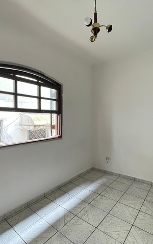 Casa para alugar com 160m², 2 quartos e 1 vaga Casa para alugar com 160m², 2 quartos e 1 vagaQuarto 1