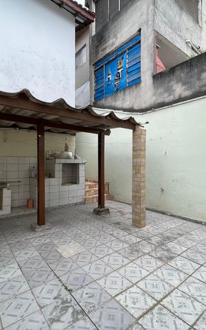 Casa para alugar com 160m², 2 quartos e 1 vaga Casa para alugar com 160m², 2 quartos e 1 vagaÁrea de Serviço