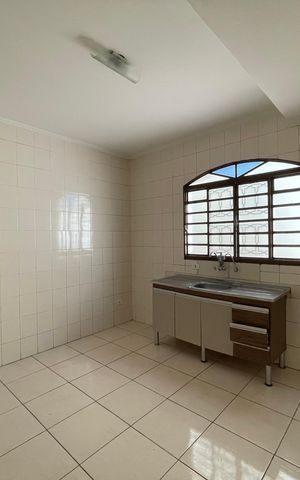 Casa para alugar com 160m², 2 quartos e 1 vaga Casa para alugar com 160m², 2 quartos e 1 vagaCozinha