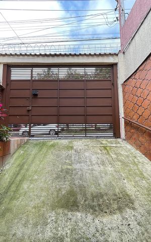 Casa para alugar com 160m², 2 quartos e 1 vaga Casa para alugar com 160m², 2 quartos e 1 vagaEntrada