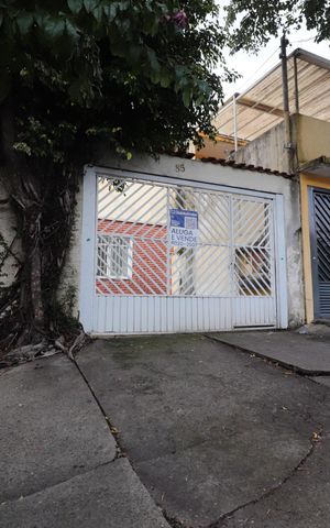 Casa para alugar com 128m², 2 quartos e 3 vagasFachada