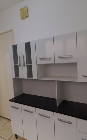 Apartamento para alugar com 64m², 2 quartos e 1 vagaCozinha 