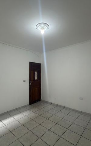 Casa para alugar com 120m², 2 quartos e sem vaga Casa para alugar com 120m², 2 quartos e sem vagaSala