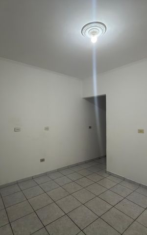 Casa para alugar com 120m², 2 quartos e sem vaga Casa para alugar com 120m², 2 quartos e sem vagaSala