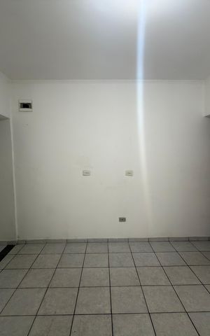 Casa para alugar com 120m², 2 quartos e sem vaga Casa para alugar com 120m², 2 quartos e sem vagaSala