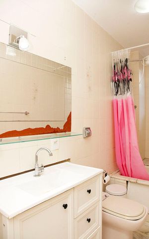 Apartamento para alugar com 65m², 2 quartos e sem vagaBanheiro