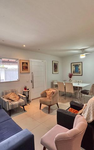 Apartamento à venda com 196m², 4 quartos e 8 vagas Apartamento à venda com 196m², 4 quartos e 8 vagasSala