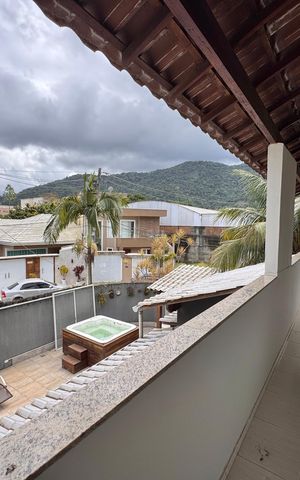 Apartamento à venda com 196m², 4 quartos e 8 vagas Apartamento à venda com 196m², 4 quartos e 8 vagasVaranda