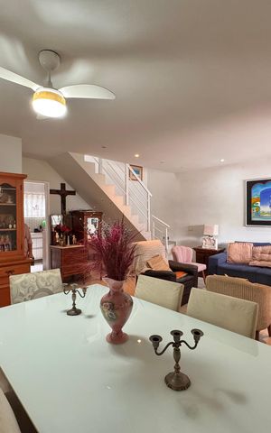 Apartamento à venda com 196m², 4 quartos e 8 vagas Apartamento à venda com 196m², 4 quartos e 8 vagasSala