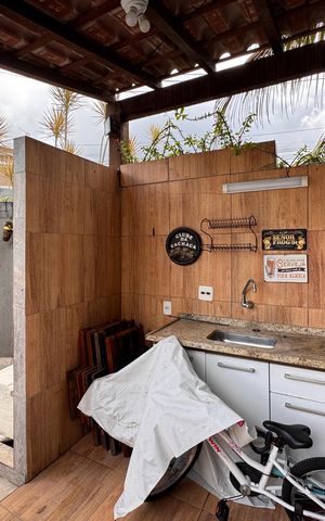 Apartamento à venda com 196m², 4 quartos e 8 vagas Apartamento à venda com 196m², 4 quartos e 8 vagasÁrea externa