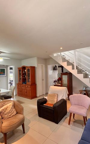 Apartamento à venda com 196m², 4 quartos e 8 vagas Apartamento à venda com 196m², 4 quartos e 8 vagasSala