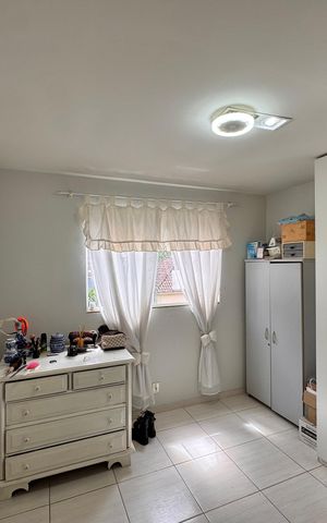 Apartamento à venda com 196m², 4 quartos e 8 vagas Apartamento à venda com 196m², 4 quartos e 8 vagasQuarto 1