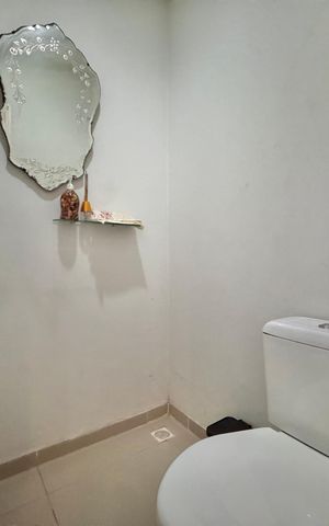 Apartamento à venda com 196m², 4 quartos e 8 vagas Apartamento à venda com 196m², 4 quartos e 8 vagasLavabo