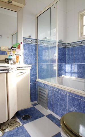Casa de condomínio à venda com 300m², 6 quartos e 3 vagasBanheiro da suíte 3