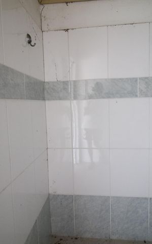 Casa de condomínio à venda com 300m², 6 quartos e 3 vagasBanheiro externo