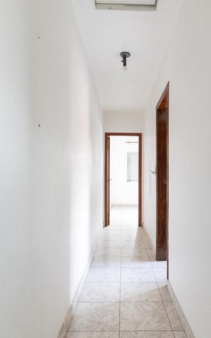 Casa à venda com 134m², 3 quartos e 2 vagas Casa à venda com 134m², 3 quartos e 2 vagasCorredor
