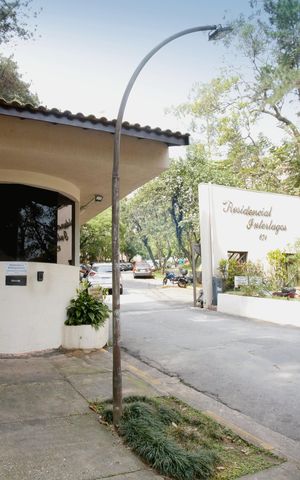 Apartamento à venda com 65m², 2 quartos e 2 vagas Apartamento à venda com 65m², 2 quartos e 2 vagasFachada