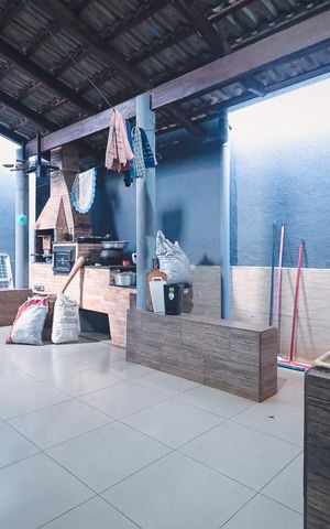 Casa à venda com 150m², 3 quartos e 2 vagas Casa à venda com 150m², 3 quartos e 2 vagasÁrea externa